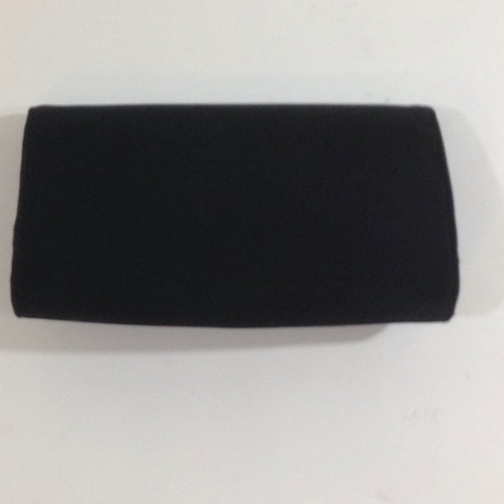 Black satin cross body purse - Picture 5 of 7